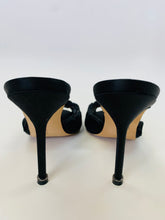 Load image into Gallery viewer, Manolo Blahnik Black Mule Size 40