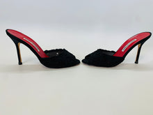 Load image into Gallery viewer, Manolo Blahnik Black Mule Size 40