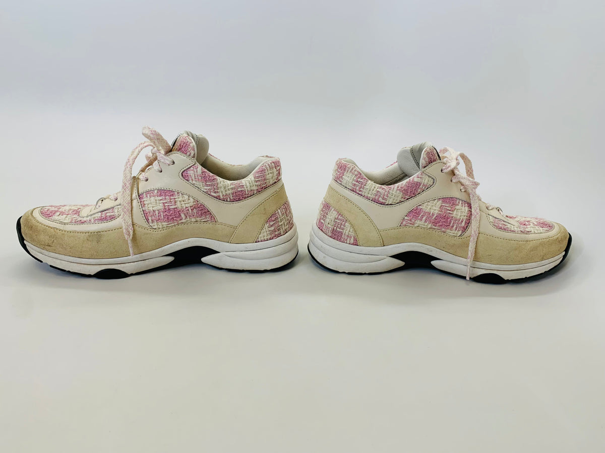 Pre-Owned CHANEL Pink and Ivory Tweed CC Sneakers Size 37.5 | JDEX