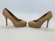 Load image into Gallery viewer, Gucci Tile Square Toe Platform Pump Size 36 1/2