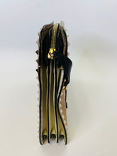 Load image into Gallery viewer, Valentino Garavani Large Rockstud Clutch
