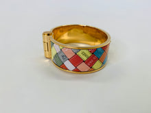 Load image into Gallery viewer, Hermès Charniere  L Bolduc Au Carr Bracelet Size M