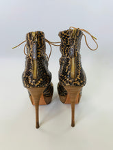 Load image into Gallery viewer, Alexander McQueen Platform Strappy Sandals Size 39
