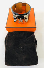 Load image into Gallery viewer, Hermès Black Shiny Alligator and Palladium Plated Collier de Chien Bracelet size Small