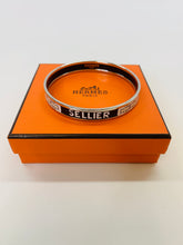 Load image into Gallery viewer, Hermès Sellier Printed Enamel Bangle Size 65