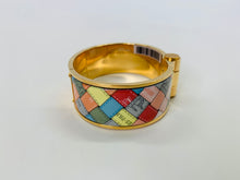 Load image into Gallery viewer, Hermès Charniere  L Bolduc Au Carr Bracelet Size M