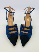 Load image into Gallery viewer, Aquazzura Mondaine 75 Pumps Size 37 1/2