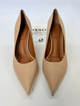 Load image into Gallery viewer, Givenchy Nude Classic Pump Size 39 1/2