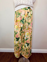Load image into Gallery viewer, Cara Cara Ginger Root Floral Soho Pant Sizes 4 and 8