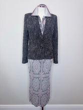Load image into Gallery viewer, CHANEL 2022 Black, Pink and Silver Tweed Jacket With Lion CC Buttons Size 34