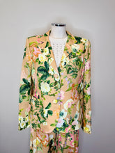 Load image into Gallery viewer, Cara Cara Ginger Root Floral Ross Blazer Sizes 8 and 10