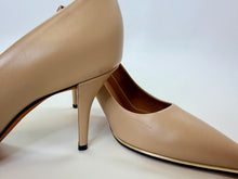 Load image into Gallery viewer, Givenchy Nude Classic Pump Size 39 1/2