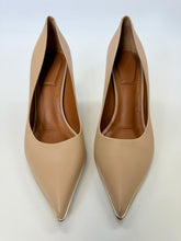 Load image into Gallery viewer, Givenchy Nude Classic Pump Size 39 1/2