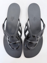 Load image into Gallery viewer, Hermès Noir Egerie Chaine d’ Ancre Sandal Size 39