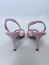 Load image into Gallery viewer, Manolo Blahnik Pink Sandals Size 39