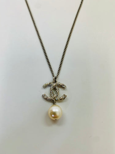 CHANEL CC Pendant Necklace