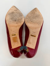 Load image into Gallery viewer, Gucci Raspberry Candy Pumps Size 37 1/2