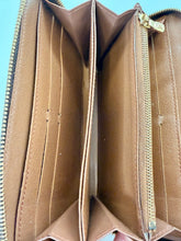 Load image into Gallery viewer, Louis Vuitton Monogram Canvas Zippy Wallet