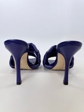 Load image into Gallery viewer, Bottega Veneta Lido Lagoon Unicorn Leather Sandals Size 38 1/2