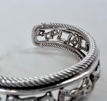 Load image into Gallery viewer, David Yurman Quatrefoil Pave Diamond Cuff