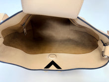 Load image into Gallery viewer, Louis Vuitton Monogram Very Hobo MM Bag