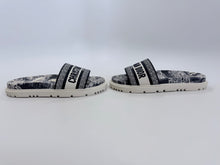 Load image into Gallery viewer, Christian Dior Dway 10mm Slide Sandal Size 39 1/2