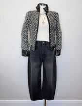 Load image into Gallery viewer, Frame Gathered Sleeve Sweater Size XS