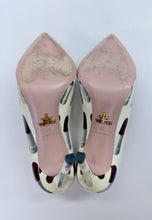 Load image into Gallery viewer, Prada Ivory Lipstick Print Patent Leather Pump Size 37