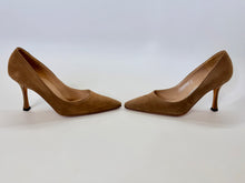 Load image into Gallery viewer, Manolo Blahnik Beige BB 90 Pump Size 36