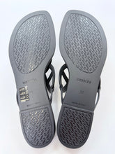 Load image into Gallery viewer, Hermès Noir Egerie Chaine d’ Ancre Sandal Size 39