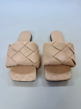 Load image into Gallery viewer, Bottega Veneta Blush Lido Flats Size 37 1/2