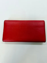 Load image into Gallery viewer, Gucci Red Interlocking G Continental Flap Wallet