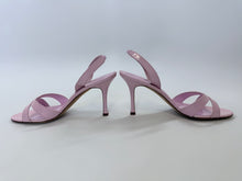 Load image into Gallery viewer, Manolo Blahnik Pink Sandals Size 39