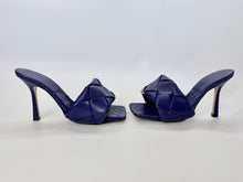 Load image into Gallery viewer, Bottega Veneta Lido Lagoon Unicorn Leather Sandals Size 38 1/2