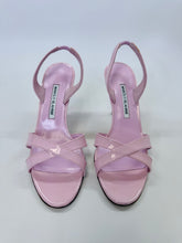 Load image into Gallery viewer, Manolo Blahnik Pink Sandals Size 39