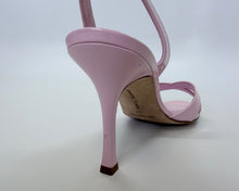 Load image into Gallery viewer, Manolo Blahnik Pink Sandals Size 39