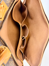 Load image into Gallery viewer, Louis Vuitton Monogram Canvas Icare Bag