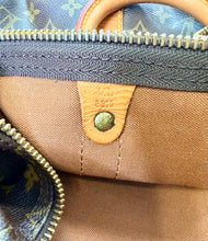 Load image into Gallery viewer, Louis Vuitton Monogram Canvas Keepall Bandouliere 55
