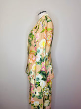 Load image into Gallery viewer, Cara Cara Ginger Root Floral Ross Blazer Sizes 8 and 10