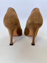 Load image into Gallery viewer, Manolo Blahnik Beige BB 90 Pump Size 36