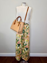 Load image into Gallery viewer, Cara Cara Ginger Root Floral Soho Pant Sizes 4 and 8