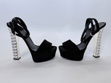 Load image into Gallery viewer, Gucci Black Crystal Platform Sandals Size 37 1/2