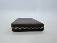 Load image into Gallery viewer, Louis Vuitton Monogram Canvas Zippy Wallet