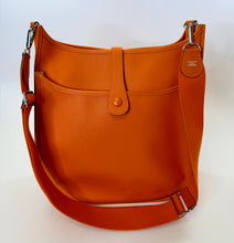 Load image into Gallery viewer, Hermès Orange Evelyne III GM Bag