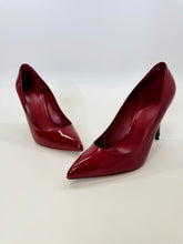 Load image into Gallery viewer, Gucci Raspberry Candy Pumps Size 37 1/2