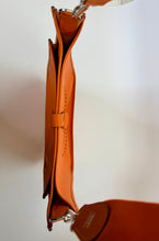 Load image into Gallery viewer, Hermès Orange Evelyne III GM Bag