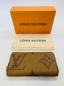 Louis Vuitton Reverse Giant Monogram Canvas Zippy Wallet