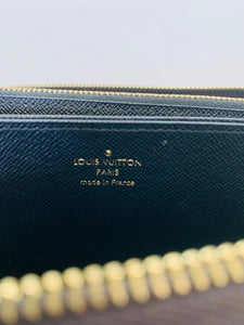 Louis Vuitton Reverse Giant Monogram Canvas Zippy Wallet
