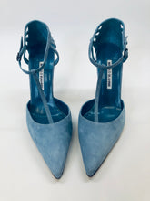 Load image into Gallery viewer, Manolo Blahnik Blue Getta 105 Pumps Size 39 1/2