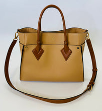 Load image into Gallery viewer, Louis Vuitton Arizona Beige On My Side MM Bag